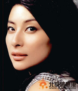 郭晶晶罕见自拍卖萌照 与徐子淇大拼性感千亿媳妇谁更胜一筹？