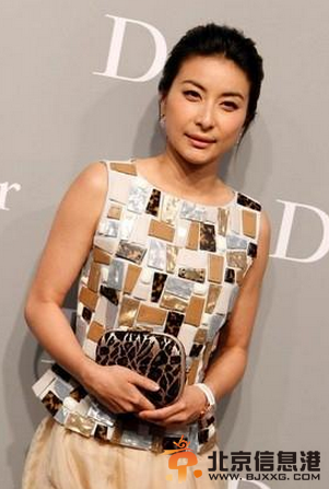 郭晶晶罕见自拍卖萌照 与徐子淇大拼性感千亿媳妇谁更胜一筹？