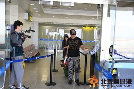 张定涵王志飞收获“鲁豫的礼物” 荧屏度蜜月