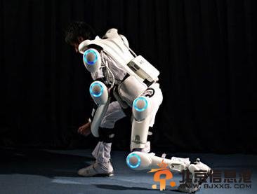 钢铁侠外骨骼技术成功应用于消防队员 钢铁战衣不再是梦