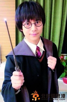 何炅变哈利施&ldquo;定心魔法