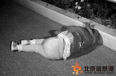 直击弃婴岛：6岁女孩被推出汽车