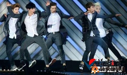 韩国2014梦想演唱会EXO花絮:鹿晗显领袖气场灿烈真挚伯贤眼线魅惑