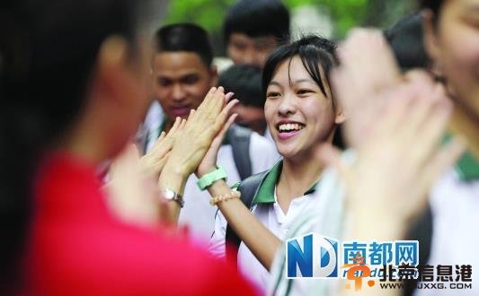 <a href='http://www.bjxxg.cn/edu/gaokao/' target='_blank'><u>高考</u></a>路上的奇葩轶事：班主任睡过头 全班学生准考证被堵路上