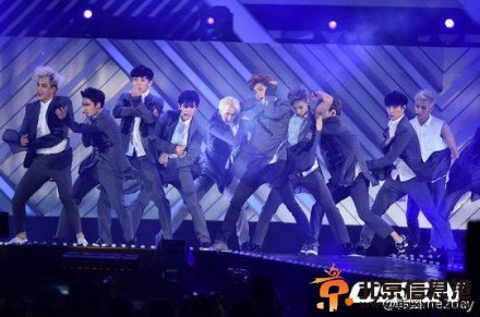 韩国2014梦想演唱会EXO花絮：鹿晗显领袖气场灿烈真挚(图)