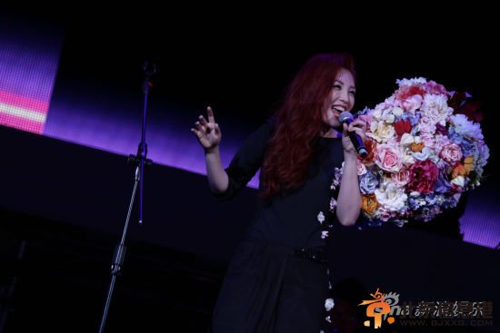 独家对话魏如萱 自喻情场混蛋傻爱激情创作