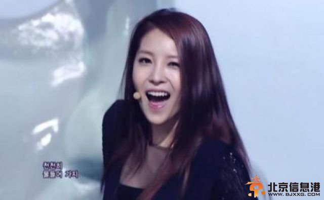 韩国歌手宝儿辍学内幕:遭学姐抓进厕所扯头发（图）