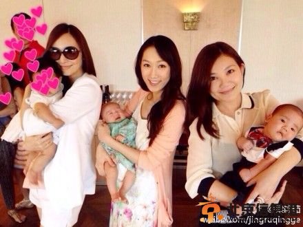 吴佩慈、杨晴瑄、梁静茹辣妈聚会分享<a href='http://www.bjxxg.cn/baby/' target='_blank'><u>育儿</u></a>经