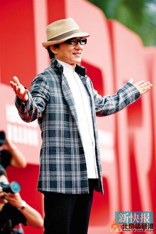 华谊20年生日庆群星闪耀 黄晓明寸步不离女友Angelababy【高清图】