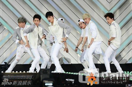 第20届韩国梦想演唱会现场高清大图 少女时代EXO登台献唱