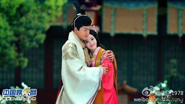 于正晒《班淑传奇》剧照 网友调侃：景比人美