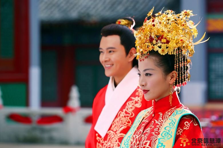 《金玉良缘》霍建华唐嫣结婚照曝光 苦命鸳鸯终成眷属