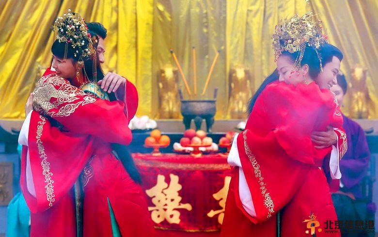 《金玉良缘》霍建华唐嫣结婚照曝光 苦命鸳鸯终成眷属