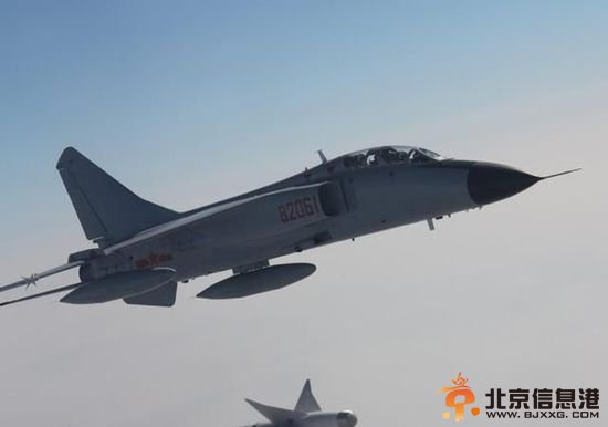 海军坠毁飞机其中一名驾驶员牺牲 年仅25岁