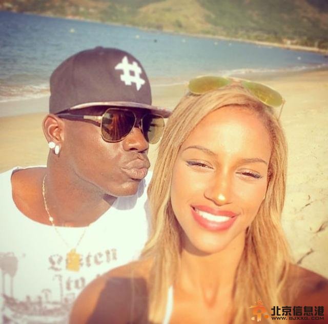 巴神求婚成功女友晒10万镑钻戒 花花公子来真的?