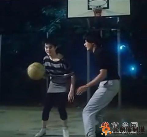 王祖贤打篮球视频曝光 早年三级片露乳照遭扒近照惊悚