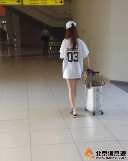 网曝姚笛孤身现身莫斯科 疑似疗情伤(图) 