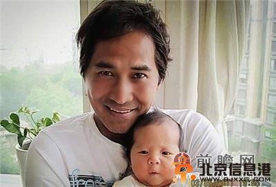 齐秦老婆孙丽雅喜获二胎全家福曝光 揭齐秦王祖贤分手原因