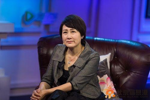 《花儿与少年》张凯丽首谈富豪老公 因拍戏相识系知名作家