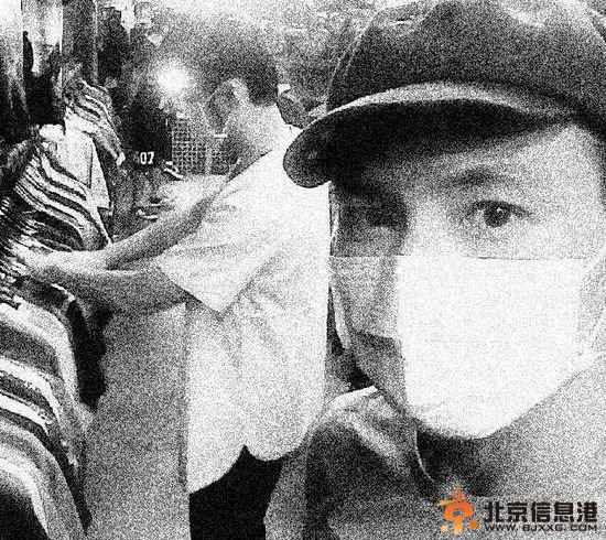 &ldquo;天王&rdquo;周杰伦吃路边摊晒照 网友点赞当得起天王经得起平凡