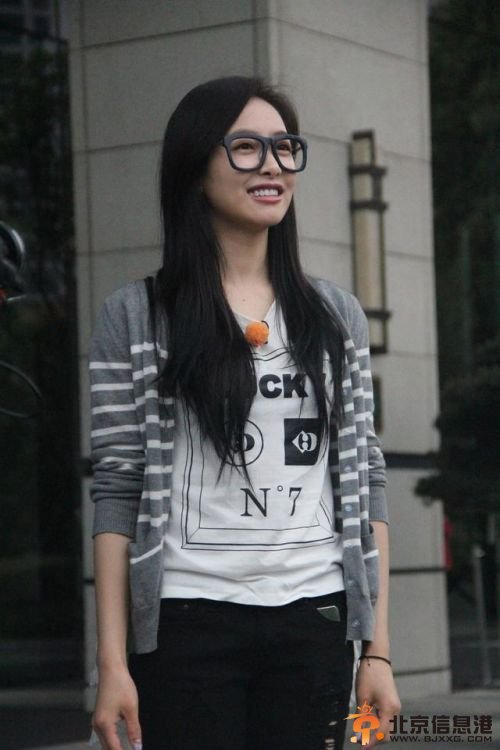 花样爷爷宋茜素颜照公开 挑夫天使宋茜素颜被刘烨调侃