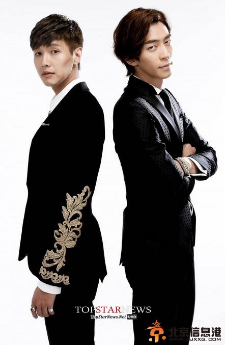 《Tort恋人》申成禄池贤宇2人2色海报 清纯暖男打动少女心