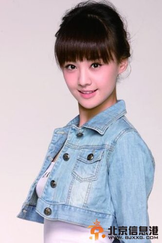 郑爽自爆整容前后全过程 张翰曾陪自己取出假体