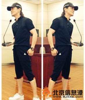 李咏大学讲课受欢迎 李老湿，你这么帅气法妈造吗？