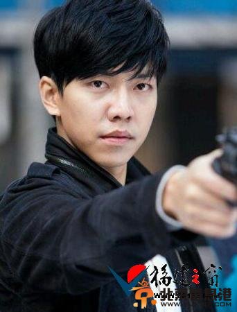 李胜基被刺伤眼忍痛继续拍戏 医生极力阻止要求缜密检查