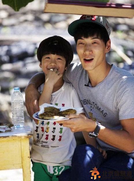 《爸爸去哪儿》(在线观看)中&ldquo;好爸爸&rdquo;张亮将某<a href='http://www.bjxxg.cn/house/' target='_blank'><u>房产</u></a>中介网站告上法庭