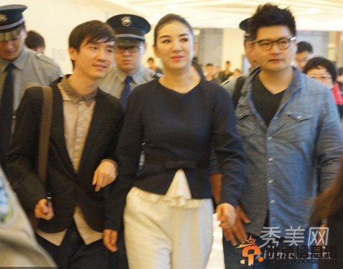 黄奕出轨遭丈夫黄毅清发飙怒骂 生女后发福双下巴似刘欢（组图）