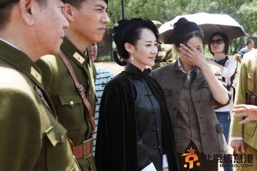 许晴在《来势凶猛》片场。