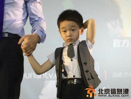 爸爸去哪儿第二季杨阳洋喜欢天天 杨威遭陆毅曹格调戏