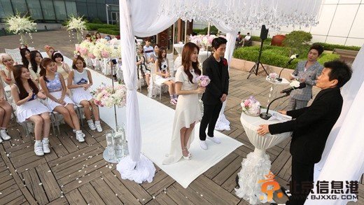 《我们结婚了》洪宗玄Yura举行浪漫婚礼 大长腿金宇彬惊喜出境