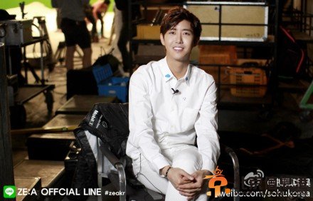 帝国之子新歌《呼吸声》MV幕后花絮公开 帝国之子成员从成熟变逗趣