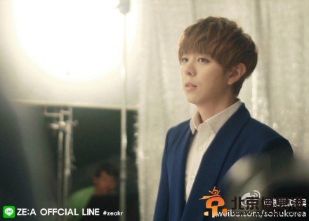 帝国之子新歌《呼吸声》MV幕后花絮公开 帝国之子成员从成熟变逗趣