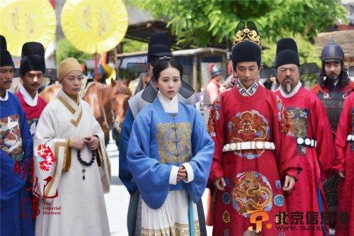 女医明妃传最新剧照 霍建华刘诗诗黄轩皆陷入三角恋