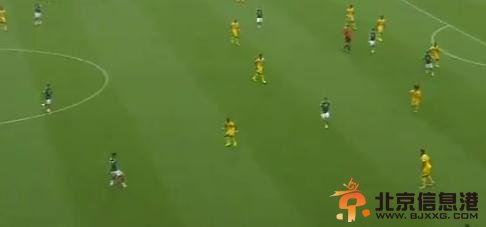 墨西哥VS喀麦隆半场综述 多斯桑托斯30分钟两进球全被吹