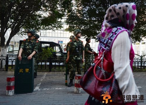 新疆5名暴徒持刀高喊“圣战”口号袭警：3人被毙！ 