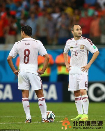 西班牙大败原是“国<a href='http://www.bjxxg.cn/sports/zuqiu/' target='_blank'><u>足球</u></a>衣”惹的祸 斗牛士们下场换回红色战袍可好？