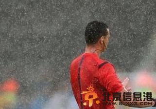 多斯桑托斯获封最悲催前锋 2进球被吹墨西哥半球平半