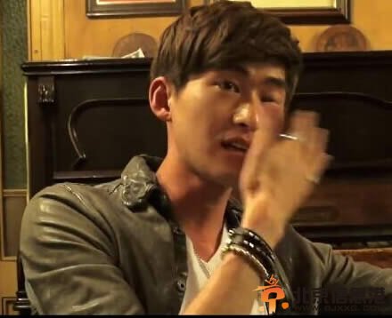 花儿与少年最后一期未播出视频 张翰谈感情落泪和郑爽分手成事实