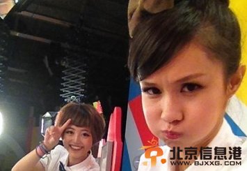 柯震东绯闻女友私照曝光 大眼清纯可爱