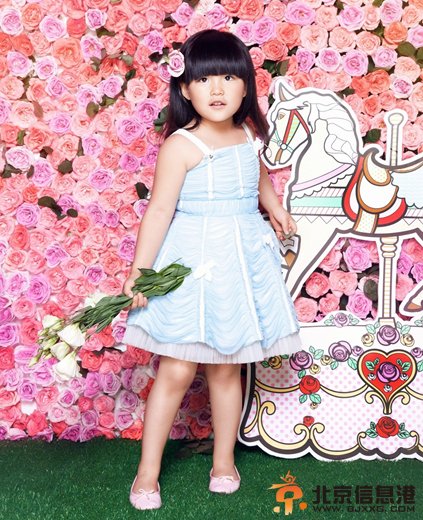 王诗龄最新时尚大片 Angela置身梦幻童话