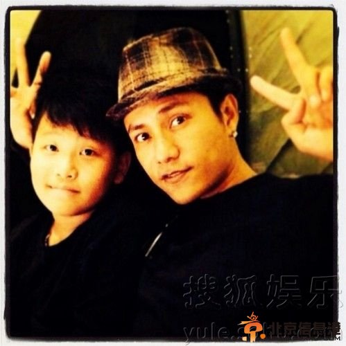 陈坤儿子正面照曝光 父亲节送祝福陈坤泪奔【图】