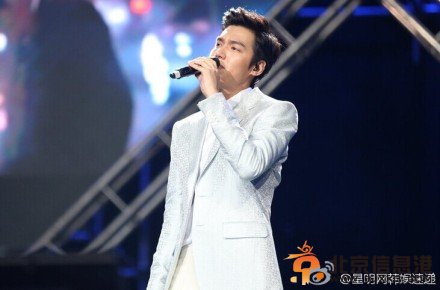 李敏镐北京粉丝见面会现场高清大图 粉丝提前为李敏镐庆生