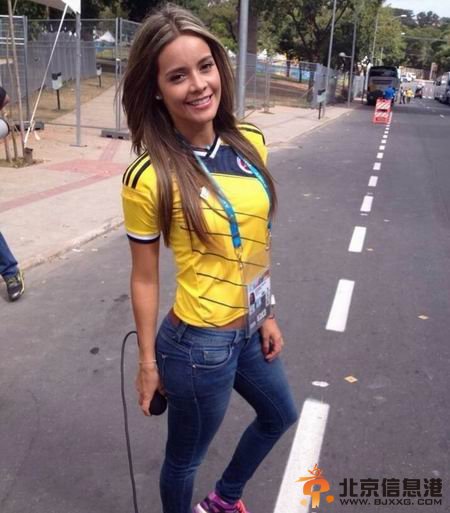 哥伦比亚性感女记者赛场抢镜 大量性感私照曝光