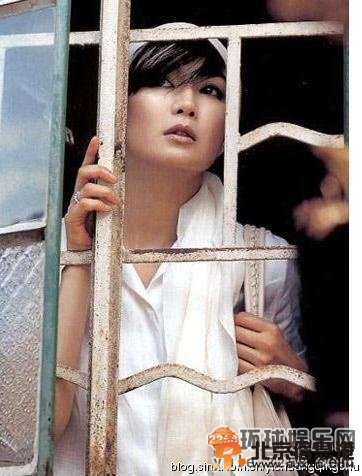 女星护士装PK 看谁制服最诱惑