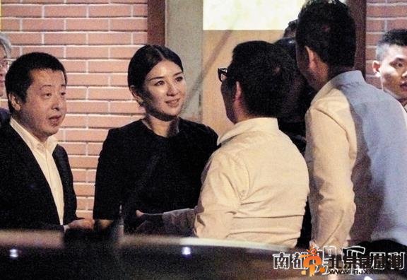 黄奕晒家暴照夺女抚养权 黄毅清多次酒店偷腥有图有证据