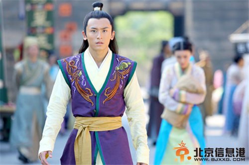 张哲瀚饰演金仁彬